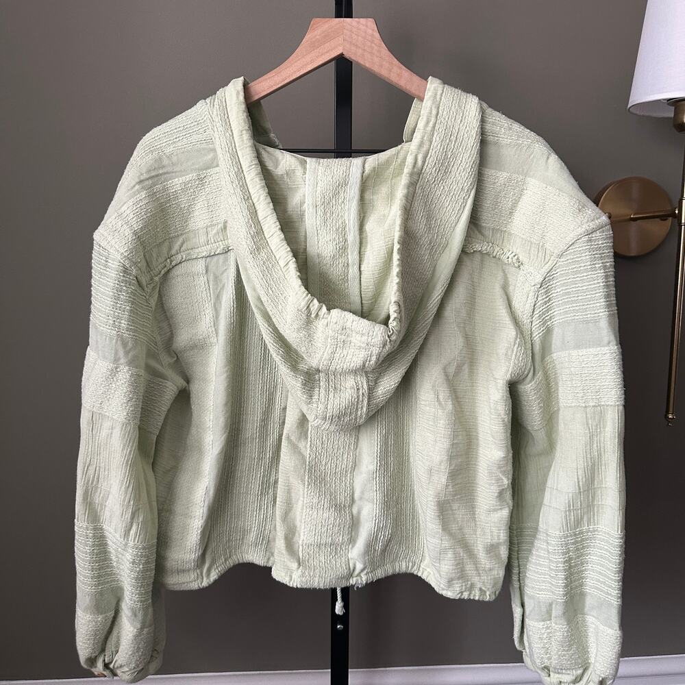 Free People We The Free Green Cropped Textured Button Hoodie Womens Medium - Picture 5 of 6